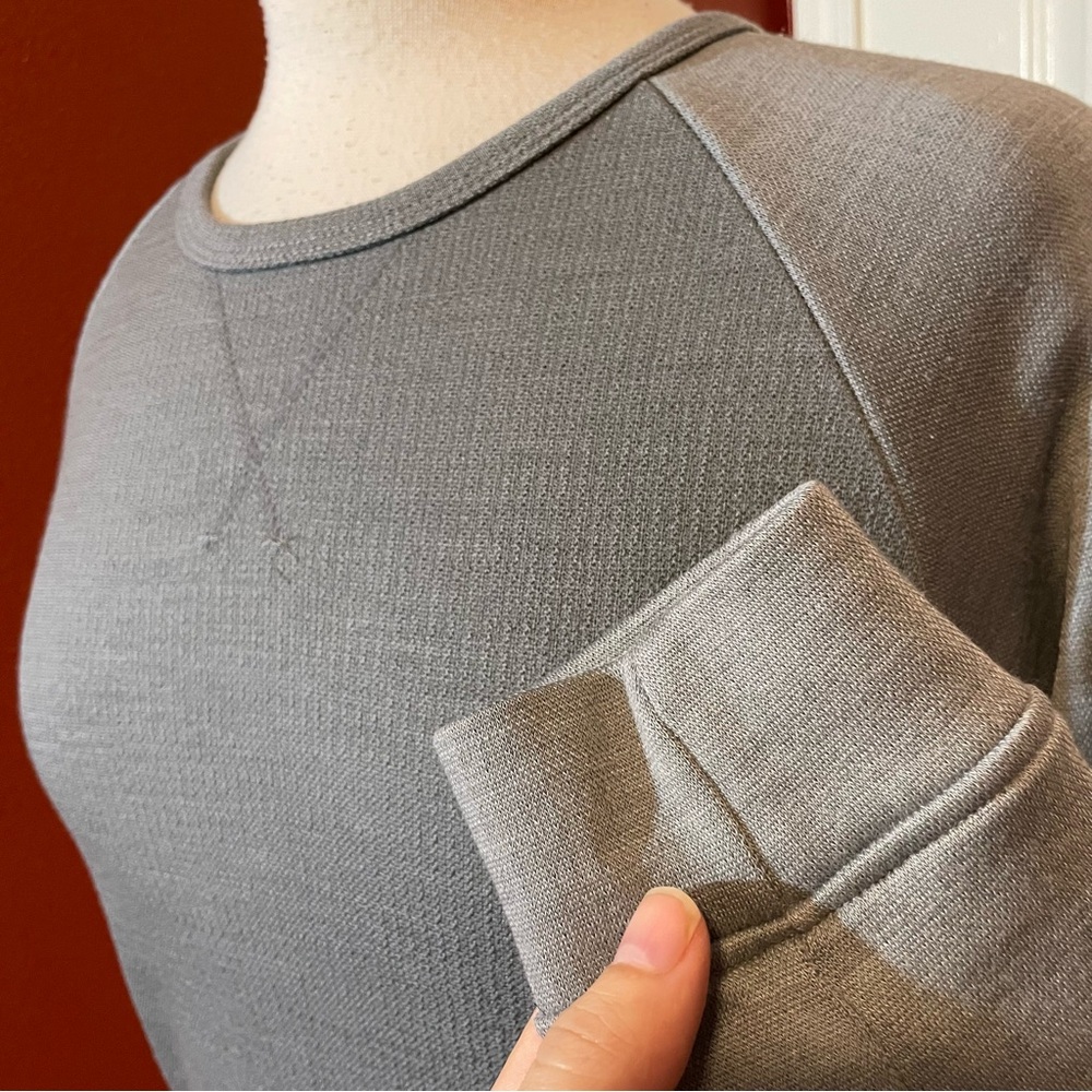 Casual Long-Sleeve Crewneck Top - Soft Sage Green - Picture 3 of 5